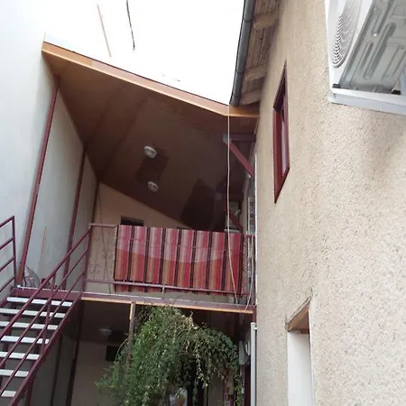 알리 바바스 하우스 B&B