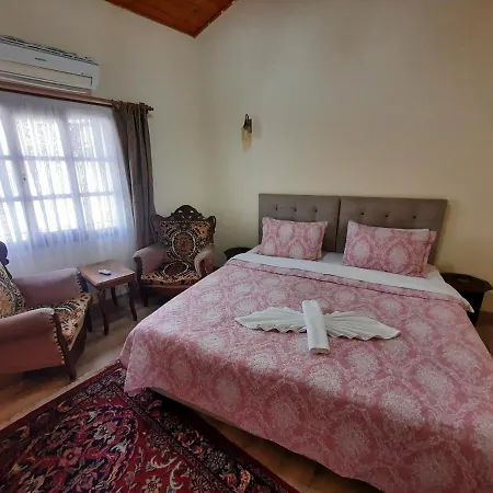 알리 바바스 하우스 2*