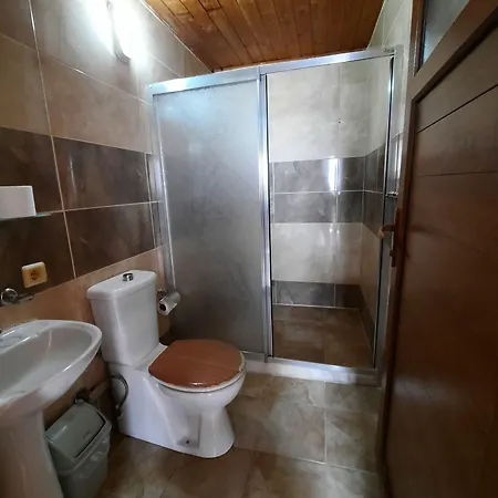 Ali Baba's House Bed & Breakfast 2*