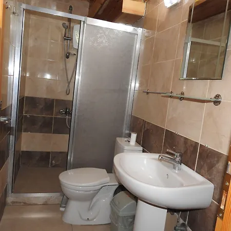 Ali Baba's House Bed & Breakfast 2*