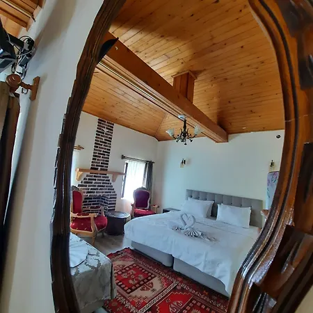 Ali Baba's House Bed and Breakfast Σελτσούκ